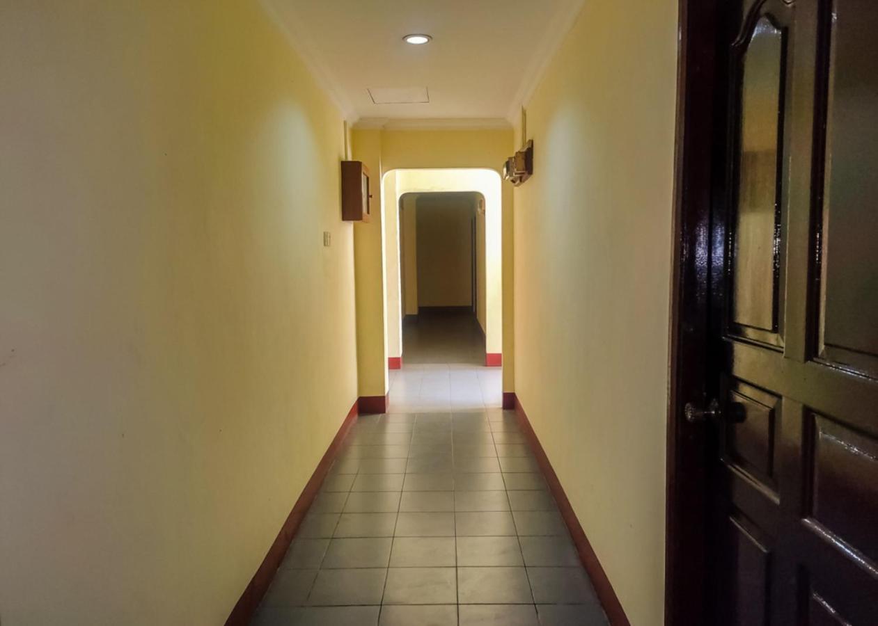 Oyo 3372 Hotel Pelita Terang Nagoya Esterno foto